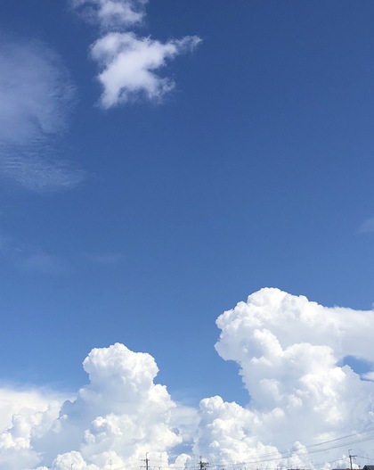 入道雲とプールバッグ