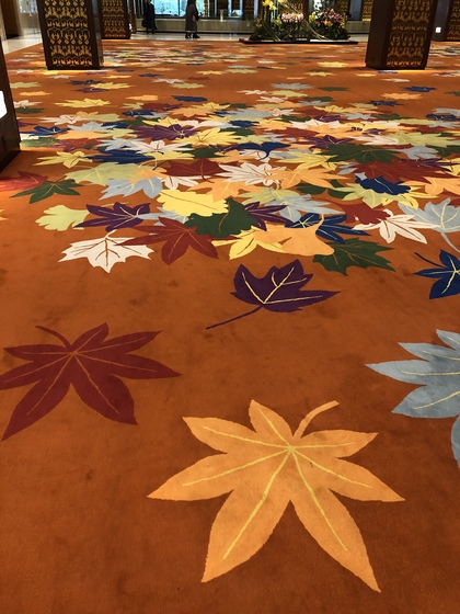 大勢の中で人を惹きつける話ができる人